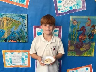 Year 4 have been exploring bread in design and food technology. They made their own delicious bread rolls. Yum yum!